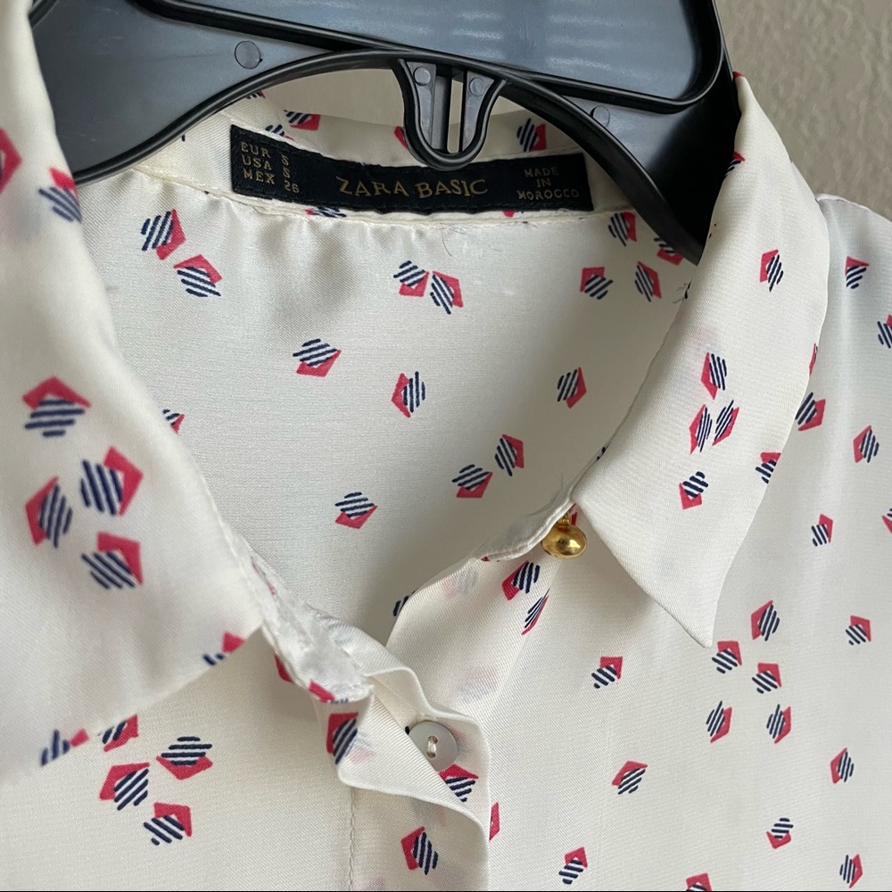 Flowy pattern blouse - Picture 3 of 3
